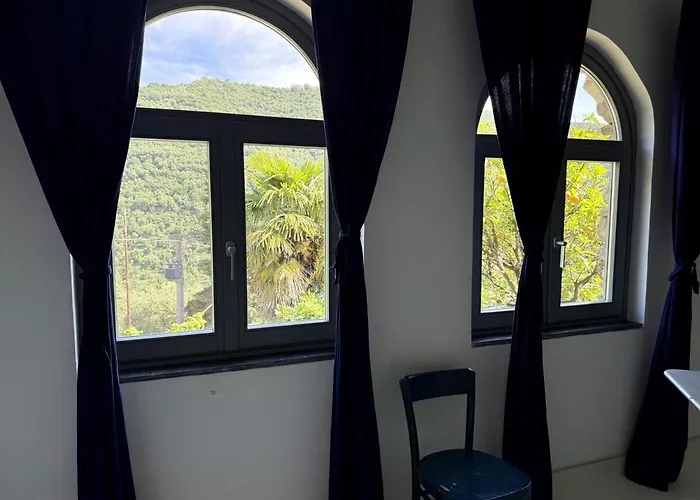 Host4u - A Beautiful Gardened Maria's House Dolcedo